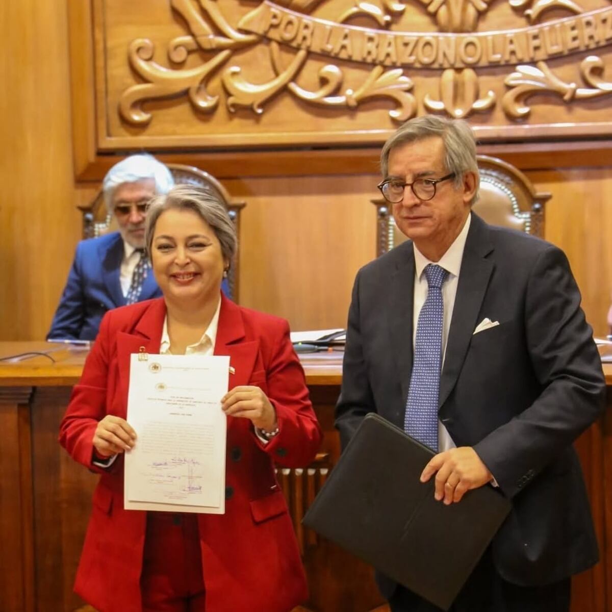 Jeannette Jara responde a ofensa de Johannes Kaiser por su físico Jeannette Jara responde a ofensa de Johannes Kaiser por su físico