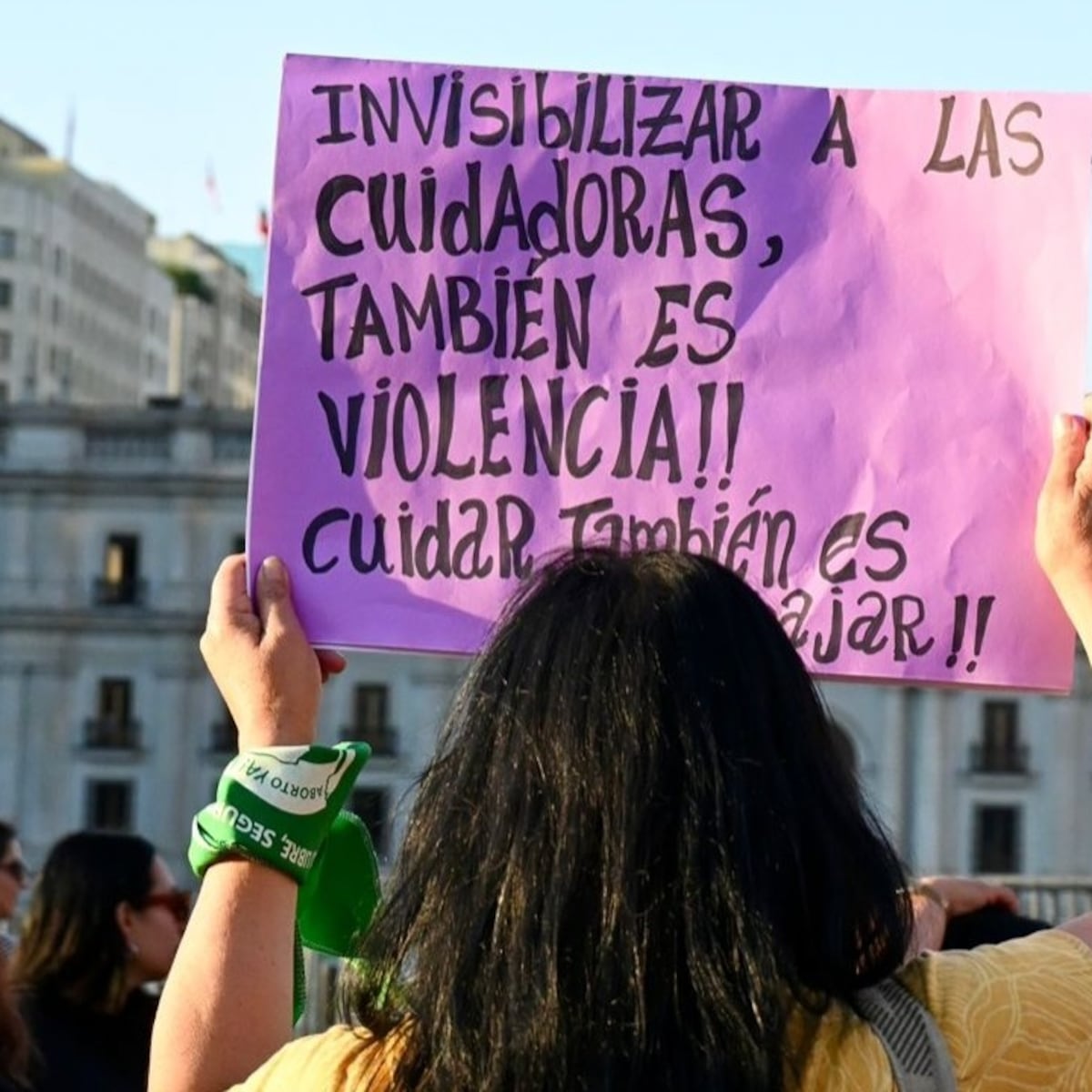 Desvíos y cortes de tránsito en Santiago por el 8M Desvíos y cortes de tránsito en Santiago por el 8M