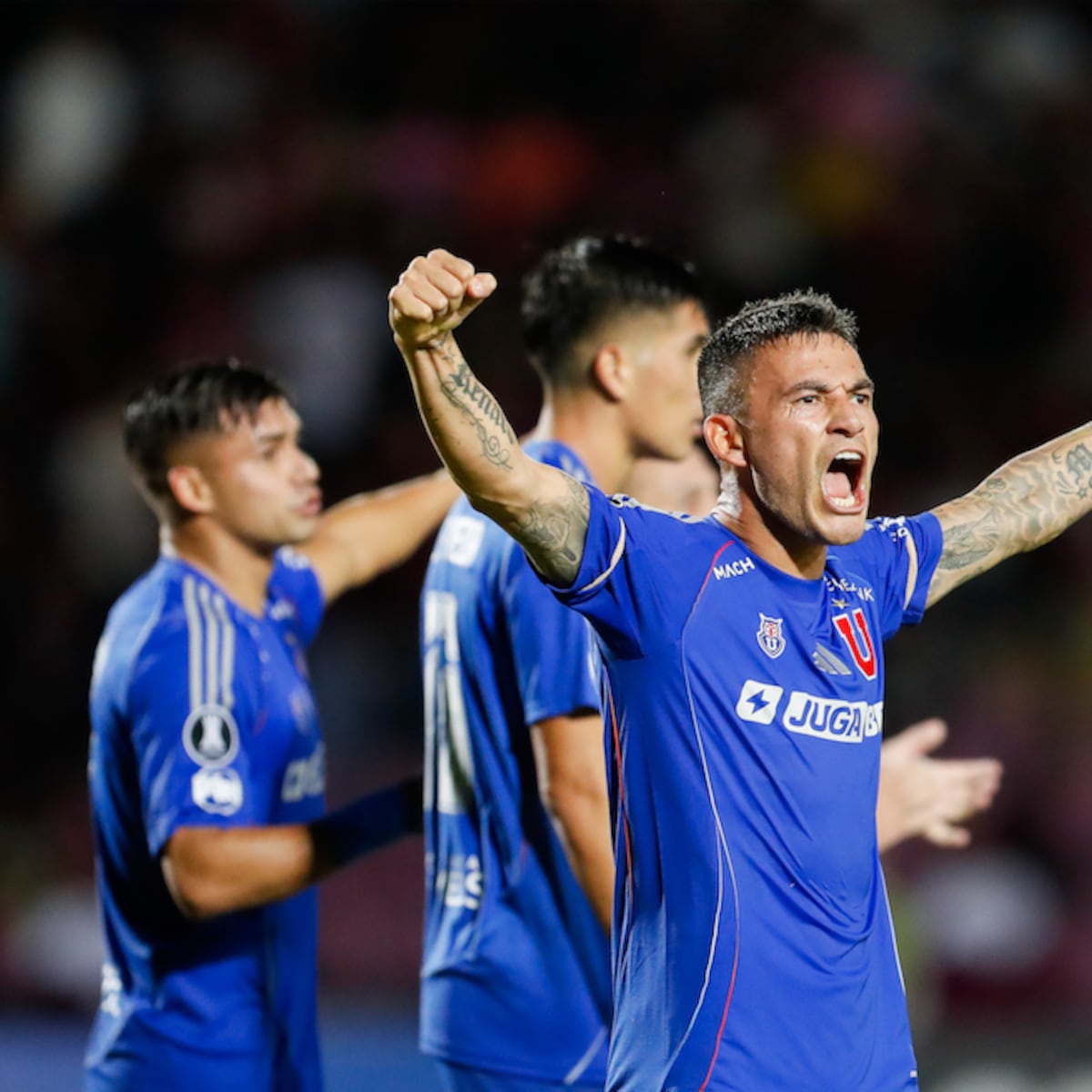 Charles Aránguiz, el héroe de la Universidad de Chile en la Copa Libertadores Charles Aránguiz, el héroe de la Universidad de Chile en la Copa Libertadores