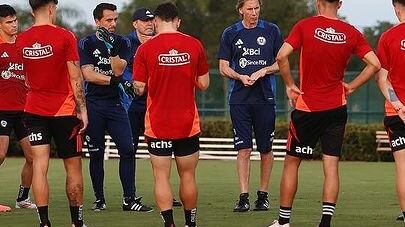 Un juez argentino y otro venezolano serán quienes dirijan los próximos partidos de la Roja en las Clasificatorias al Mundial de 2026.