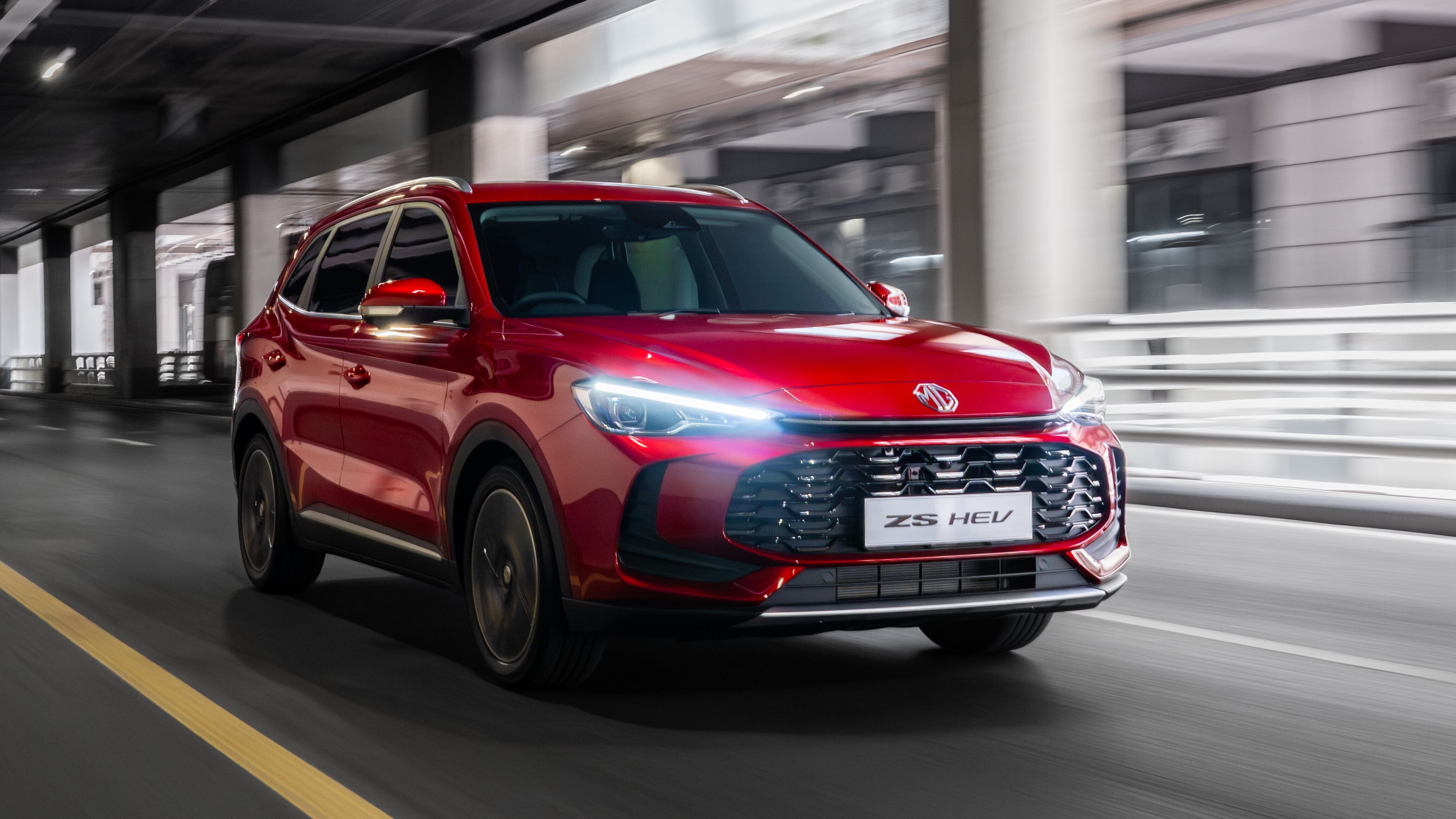 El MG ZS 2025 aterriza con nueva imagen y motorización híbrida