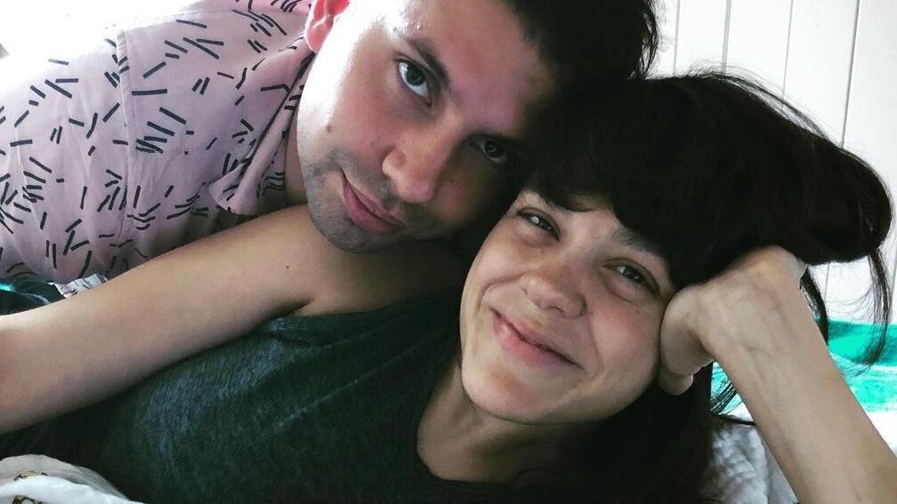 El standupero se presentará esta noche en el escenario de la Quinta Vergara y será apoyado por su esposa y la familia de ella.