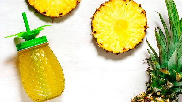 Cómo preparar agua de piña