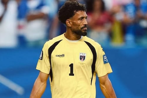 Los ojos del mundo en Colo Colo: Aníbal Mosa anuncia fichaje de Vozinha en el Cacique