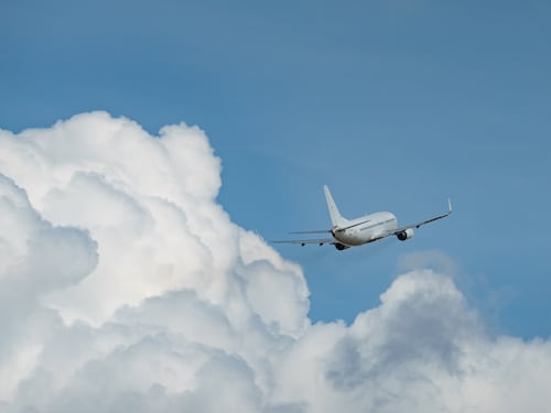 Caos aéreo global: La aerolínea que canceló 20 mil vuelos por falta de combustible
