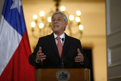 Piñera anuncia bono de $500 mil para clase media y extensión del IFE hasta junio