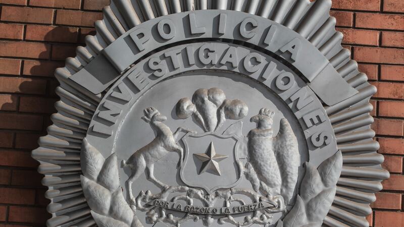 Revelan la identidad del presunto autor del doble parricidio en La Reina: hijos tenían 17 años