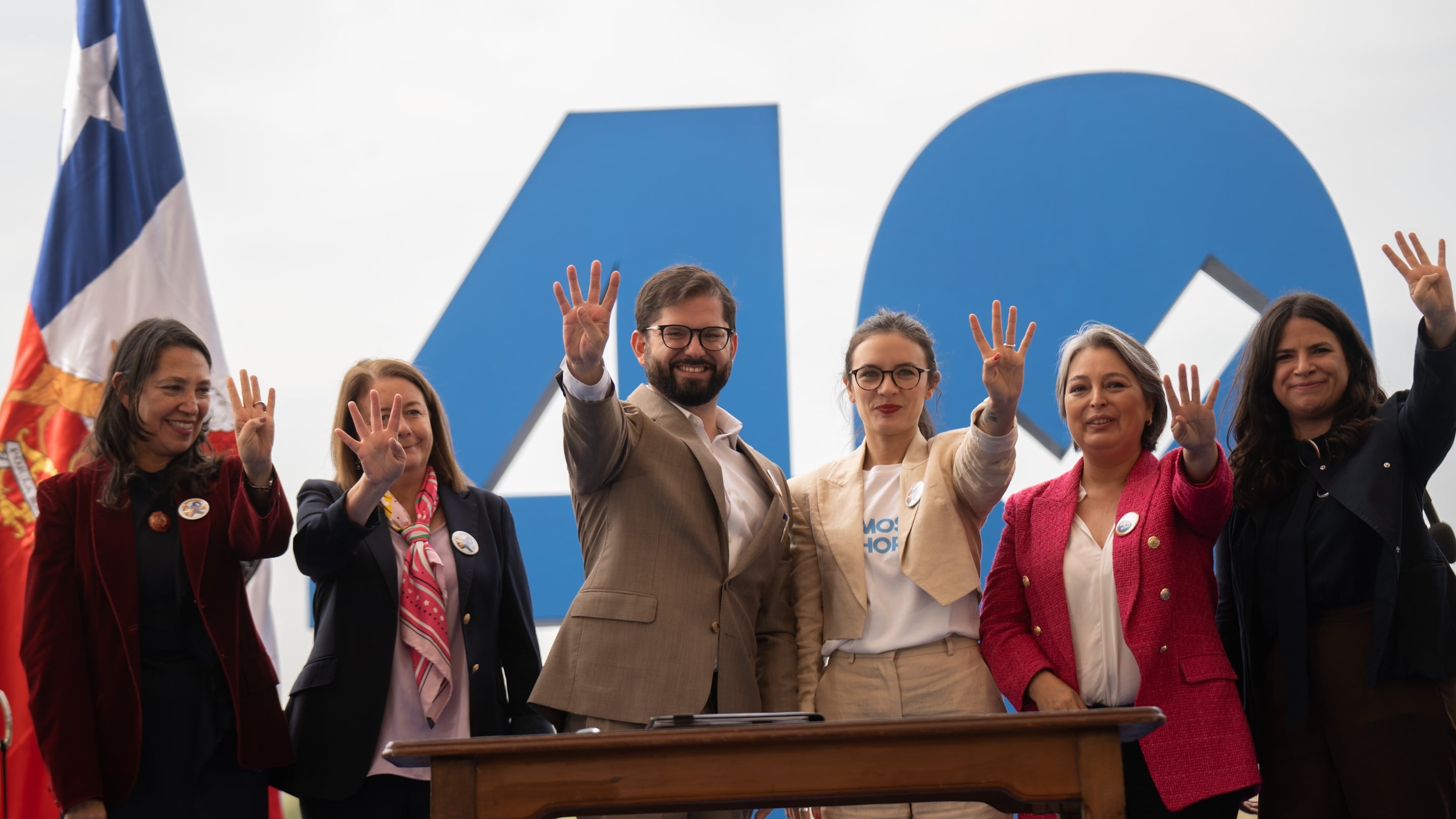 Este viernes 14 de abril fue promulgada la Ley de las 40 horas.