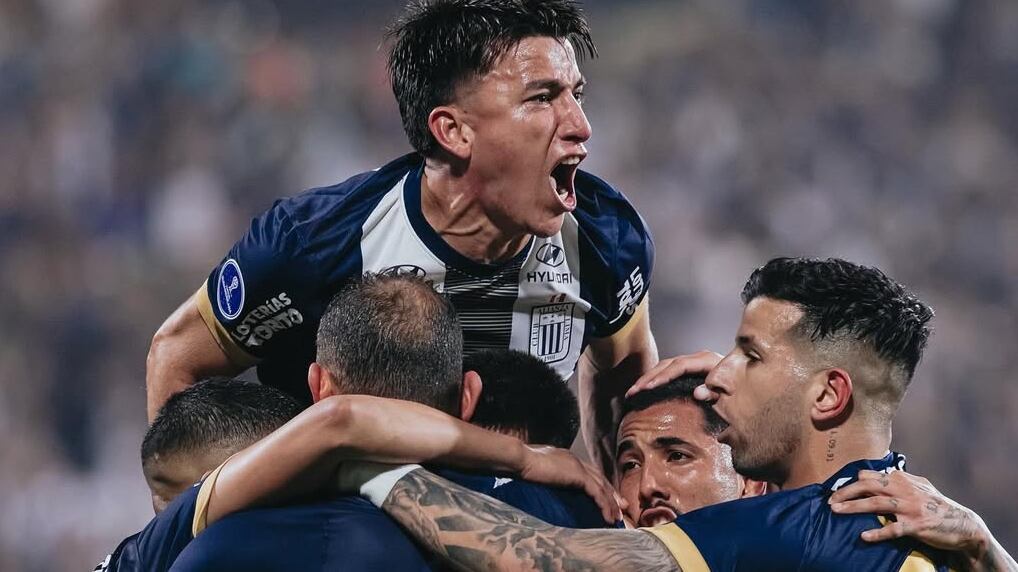 El entrenador del cuadro peruano, Néstor Gorosito, reconoció que lo mejor para su equipo sería que Conmebol sancionara tanto a la U como al cuadro argentino para clasificar directamente a semifinales del torneo continental.