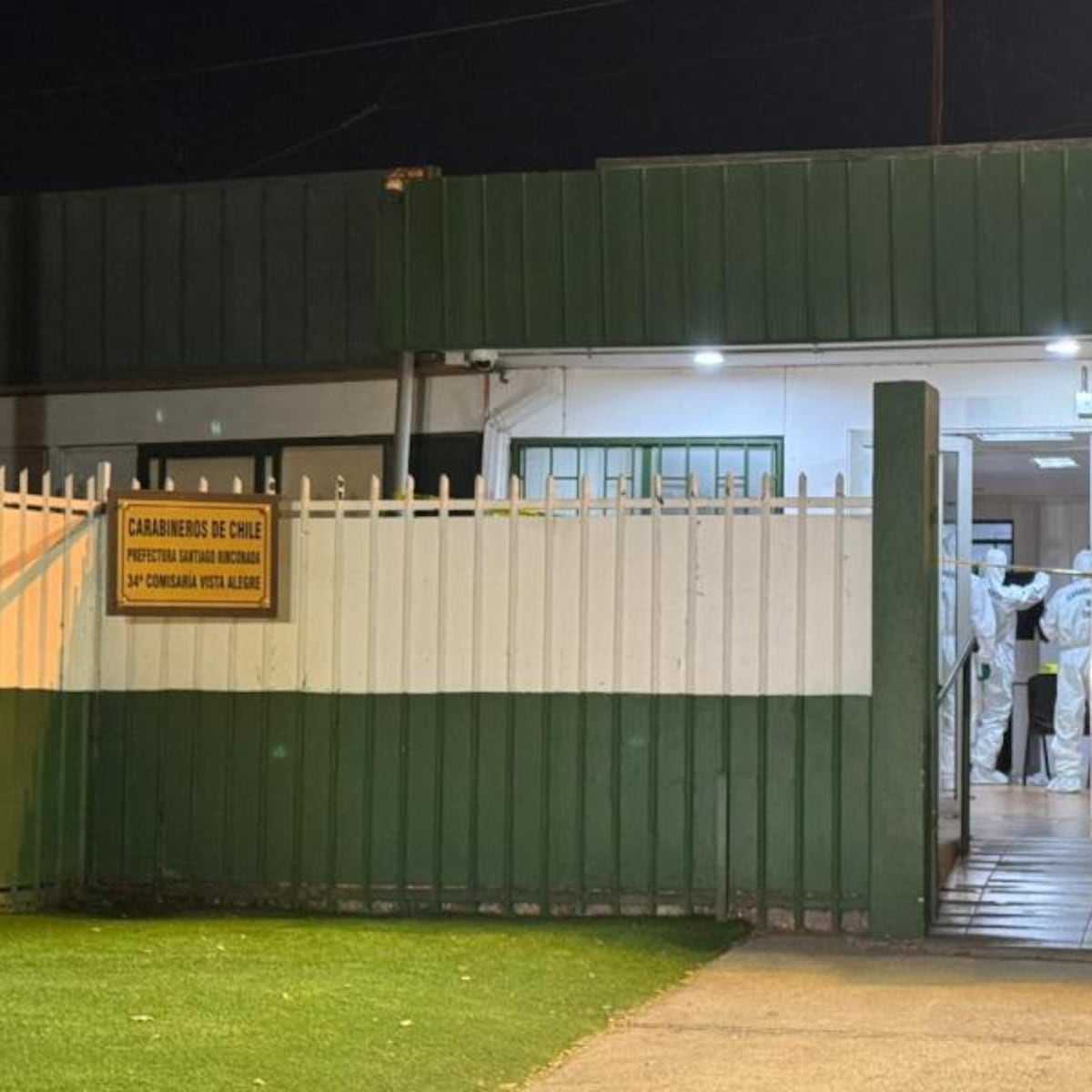 Detenido por VIF arrebata arma a carabinero en Cerrillos Detenido por VIF arrebata arma a carabinero en Cerrillos