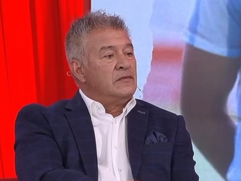 Claudio Borghi reabre el debate respecto de la nacionalización de extranjeros en la selección: “Hay jugadores que llegaron a Chile y que ni conocían el país”