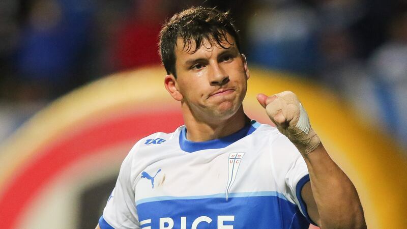 “Aunque queda libre”: revelan detalles del acuerdo de 4 años que vincularía a Gonzalo Tapia con River Plate y que podría beneficiar inesperadamente a la UC