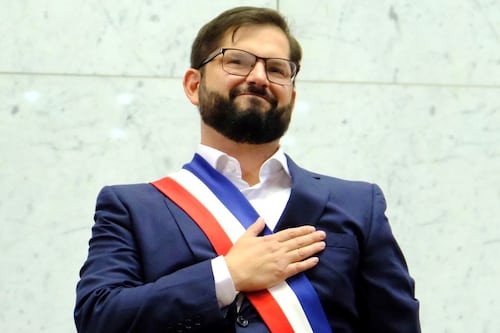 “No quiero que se vaya nunca”: niño llora desconsolado al saber que el Presidente Gabriel Boric terminará su mandato