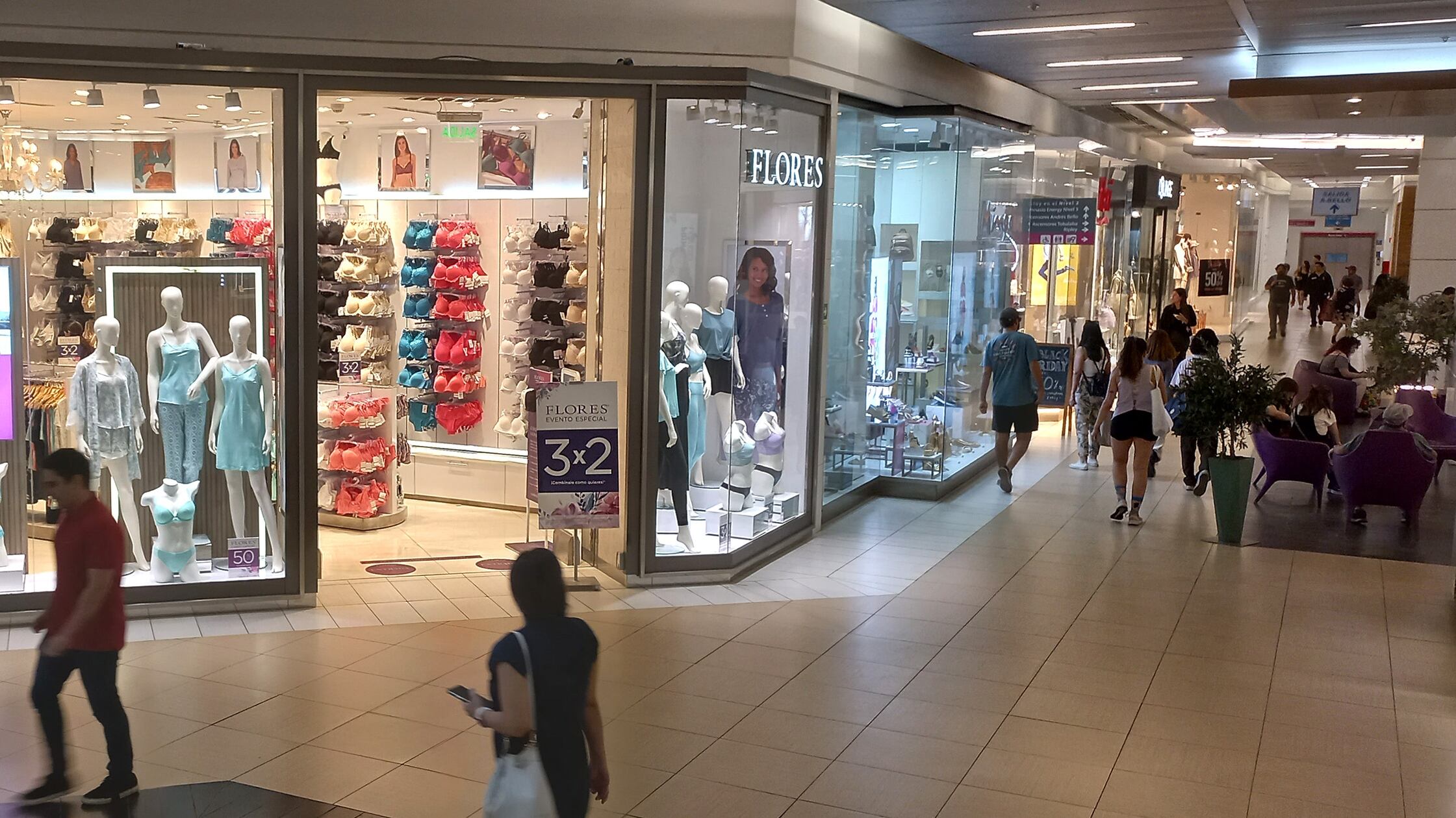 Según la CNC, las ventas en retail han disminuido más de un 20% en comparación a diciembre del año pasado.