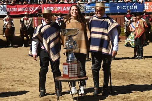 Deportistas cuestionan a Natalia Duco por defensa del rodeo: “No es deporte, es maltrato animal”