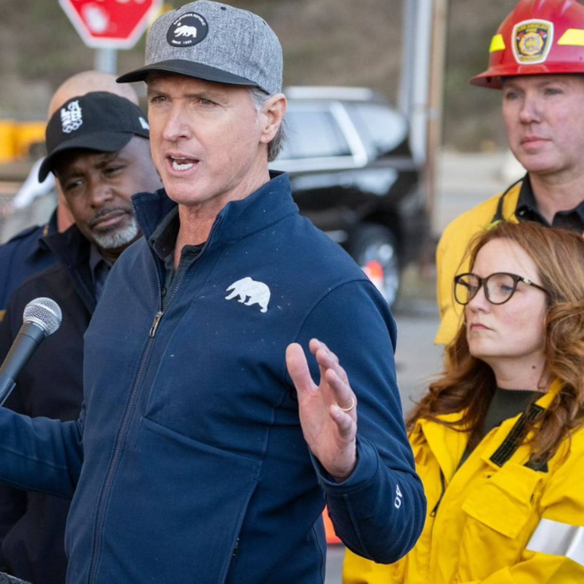 Gobernador de California invita a Trump a no politizar incendios Gobernador de California invita a Trump a no politizar incendios