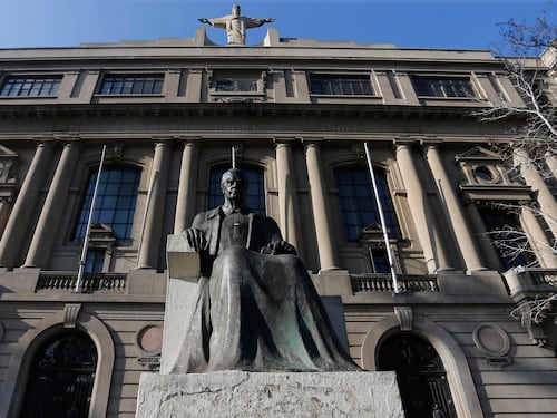 Estudiantes de Universidad Católica solicitaron reabrir caso de abuso que fue desestimado por las autoridades