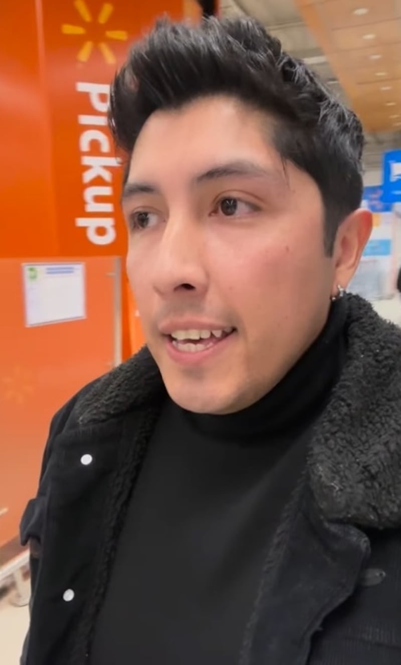 El cantante chileno denunció haber sido acusado injustamente de haber robado en un supermercado de la capital.