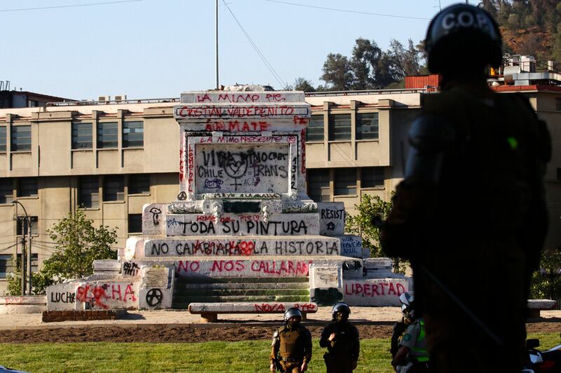 #PlazaBaquedano Aton Chile