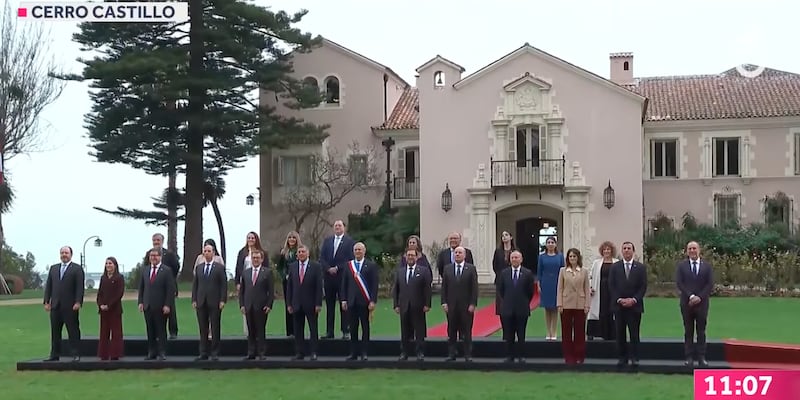 El Presidente Kast posó para la fotografía oficial en Cerro Castillo