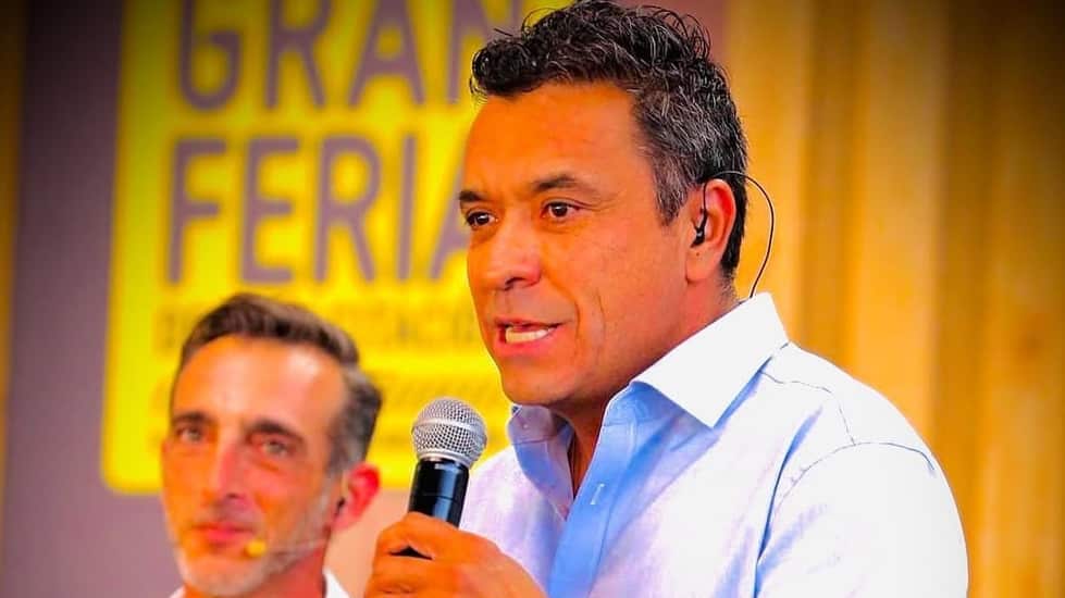 El popular relator deportivo sorprendió este lunes al confirmar su salida de TNT Sports.