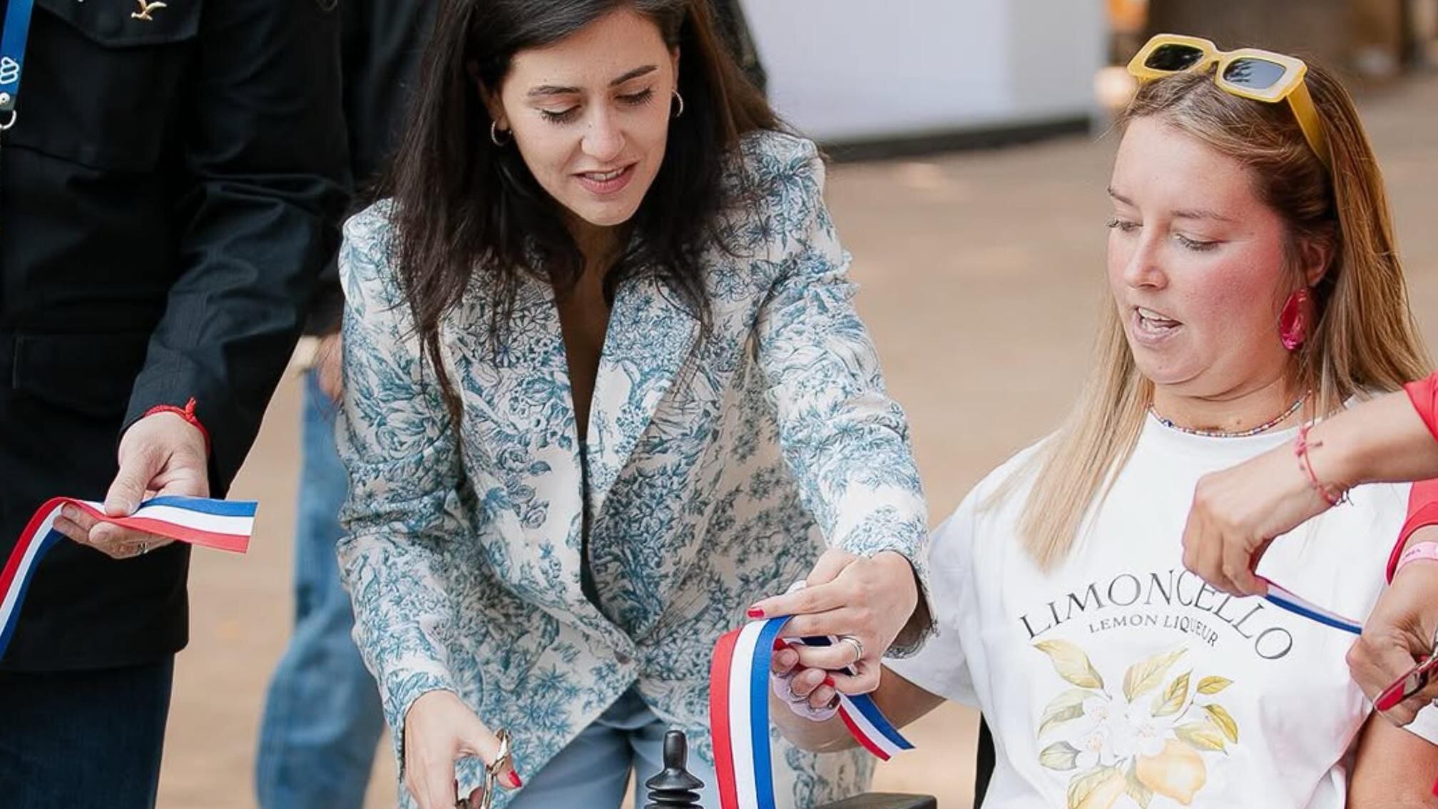 Alcaldesa Macarena Ripamonti y Paula Miranda