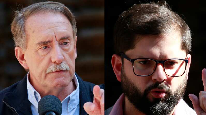 Eduardo Artés y Gabriel Boric | 15 de octubre de 2021/SANTIAGO
FOTO: KARIN POZO/AGENCIAUNO