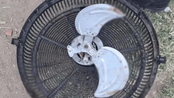 Ventilador luego de que se desprendiera el aspa que provocó la muerte del hombre en Chaco, Argentina