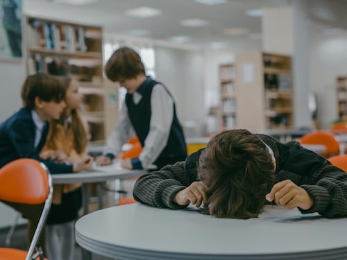 ¿Cuáles son las señales tempranas que padres y colegios no están viendo? 6 de cada 10 escolares presentan síntomas de depresión
