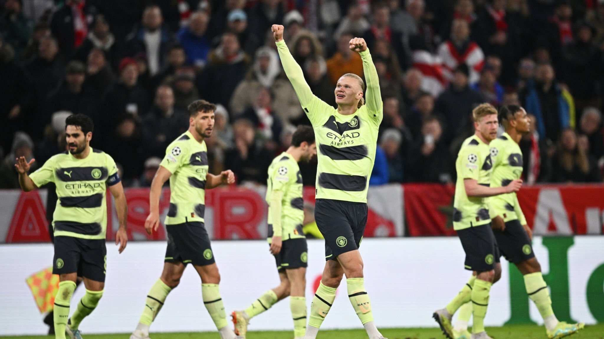 Erling Haaland festeja su gol ante el Bayern Múnich en Champions League