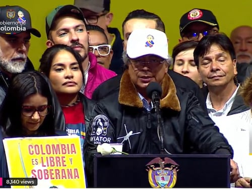 Presidente de Colombia acusa a sectores de “extrema derecha” de su país de engañar a Trump