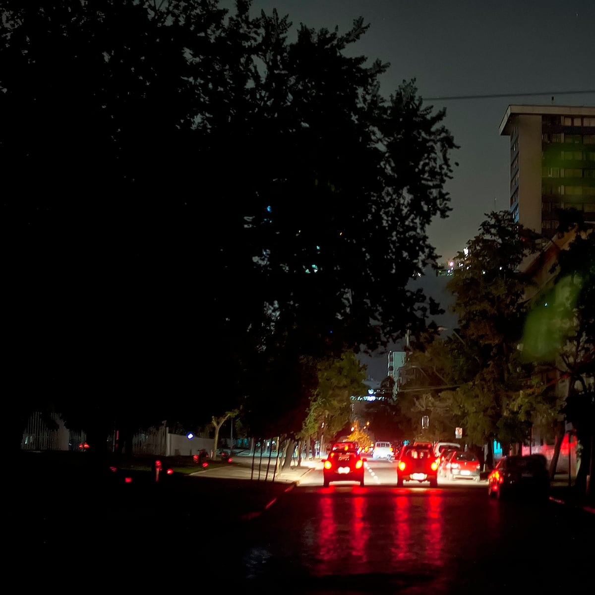 Corte de luz afecta a 200 mil hogares en RM Corte de luz afecta a 200 mil hogares en RM