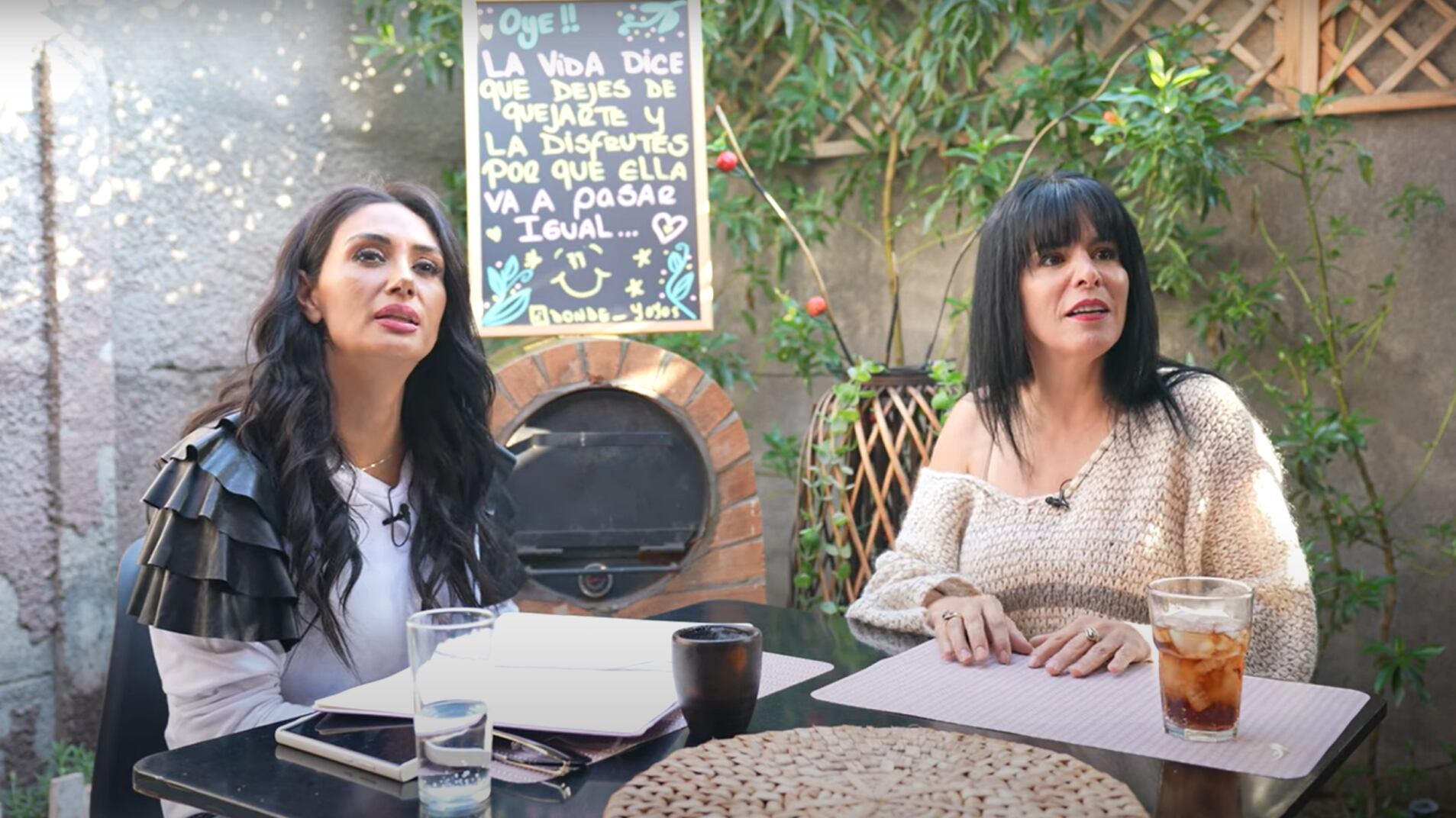 Anita Alvarado y Pamela Díaz | Captura: YouTube