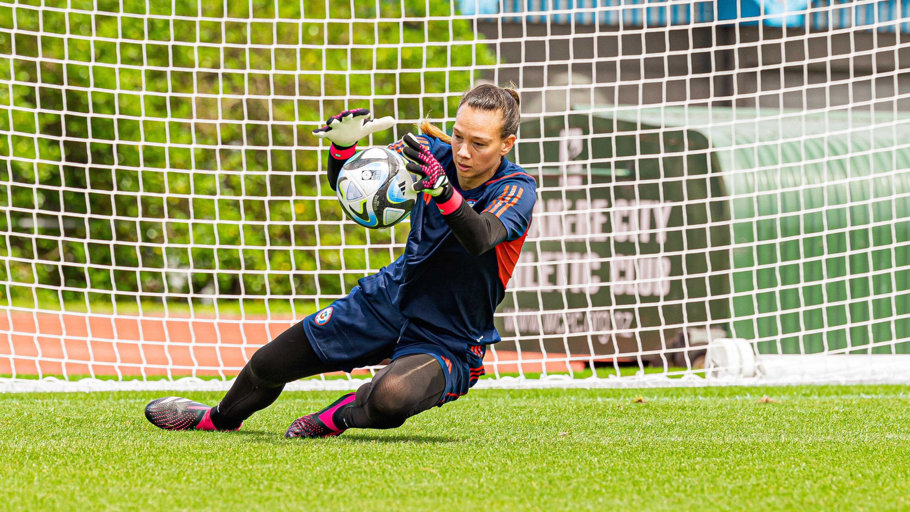 Christiane Endler / Dylan Chhour - Comunicaciones FFCh