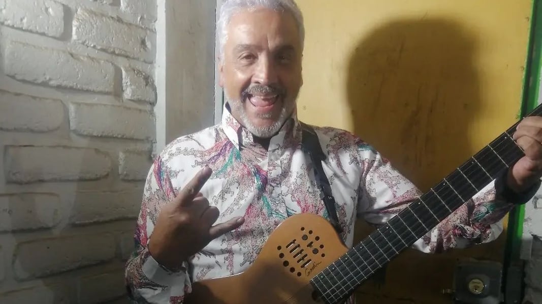 El humorista aseguró estar plenamente recuperado del corte que sufrió hace algunas semanas en su mano izquierda al manipular una galletera en su casa.