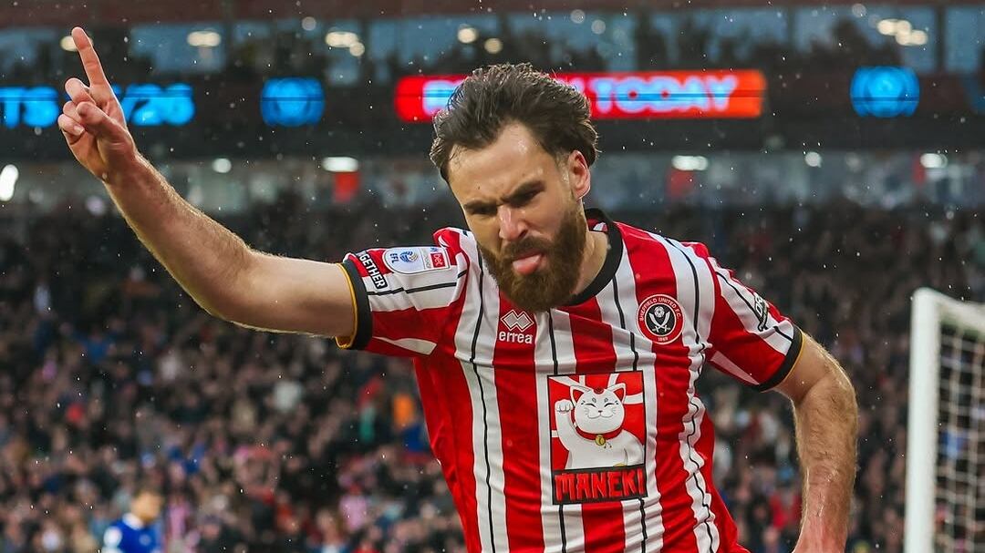 El delantero chileno-británico anotó el segundo gol del triunfo de Sheffield United sobre Cardiff City en el día de su cumpleaños número 26.