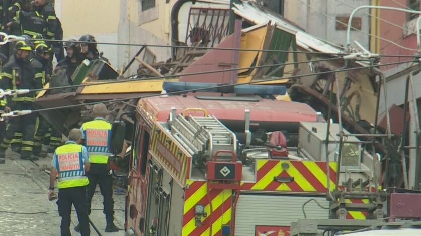 Autoridades portuguesas decretaron este miércoles luto nacional debido al significativo número de fallecidos tras el descarrilamiento del elevador en Lisboa.