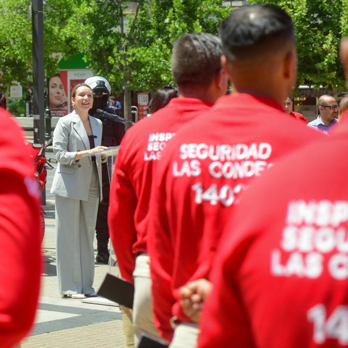 Las Condes aumenta seguridad con 50 nuevos inspectores Las Condes aumenta seguridad con 50 nuevos inspectores