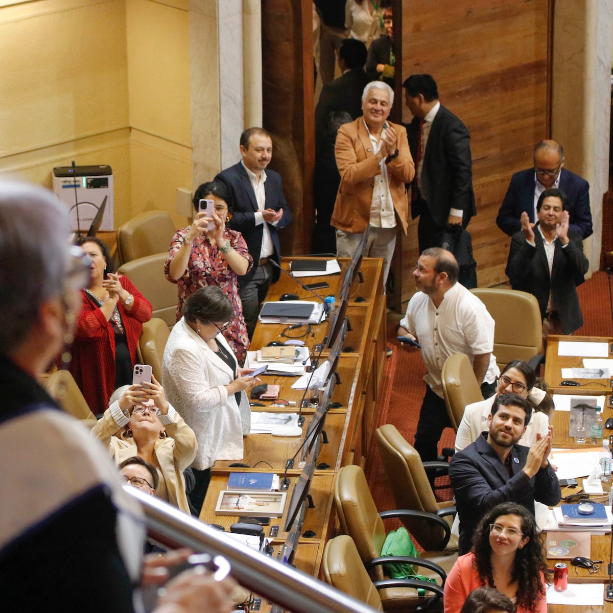 Proyecto de deuda histórica de profesores avanza al Senado Proyecto de deuda histórica de profesores avanza al Senado