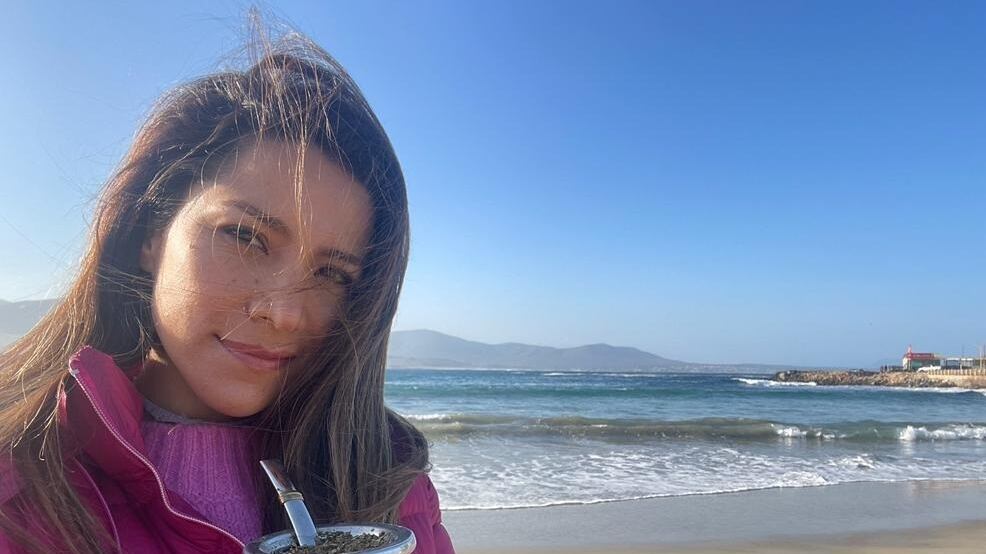 La actriz vuelve este sábado a la señal cultural de Canal 13 con la segunda temporada del programa "Somos caleta".