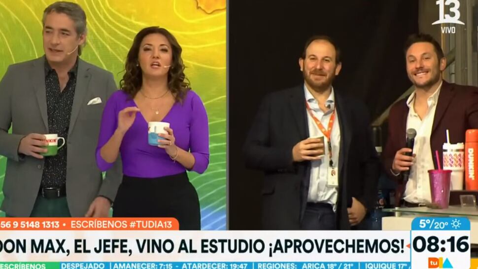 Este miércoles, Priscilla Vargas y José Luis Repenning protagonizaron un divertido momento en Tu Día junto a Max Luksic, el director ejecutivo de Canal 13.
Todo ocurrió cuando este último se acercó al estudio a saludar al equipo y la animadora aprovechó la instancia para conversar sobre el aniversario del matinal.
Y es que el próximo 17 de octubre, Tu Día cumple un año desde su renovada apuesta, por lo que están preparando varias actividades.
Fue en este contexto que Vargas le pidió a Luksic que les regalara un almuerzo.
Tu Día: Priscilla Vargas realizó petición a Max Luksic y Repenning reaccionó
“Para todo el equipo, pero incluido los camarógrafos… porque aquí siempre hay conflicto, que Secuoya, que Canal 13… todos”, dijo Priscilla.
Luego, Michelle Adam también incluyó en la idea a integrantes de “vestuario, maquillaje, peluquería, sonido e iluminación”, indicando que en total son más o menos 70 personas.
“No se entendió bien la pregunta, ¿cómo fue?”, le contestó el director ejecutivo, luego que se alargara la conversación. “Qué patudez… me llega a dar vergüenza”, reaccionó Repenning.
“¿Por qué no preguntai’ tú mejor?”, bromeó la periodista a Michelle, para luego reclamarle a José Luis por tirarla “a los leones”.
“Don Max, ¿existe la posibilidad de tener un almuerzo para aproximadamente ―puede ser un poquito más o menos― 70 personas, para celebrar nuestro aniversario?”, consultó nuevamente Vargas, a lo que Luksic respondió: “Ningún problema, por supuesto que sí”.
Finalmente, tras estas palabras todos celebraron en el estudio y el animador concluyó con humor: “Don max no va a venir más al estudio a saludar, le sale carísimo”.