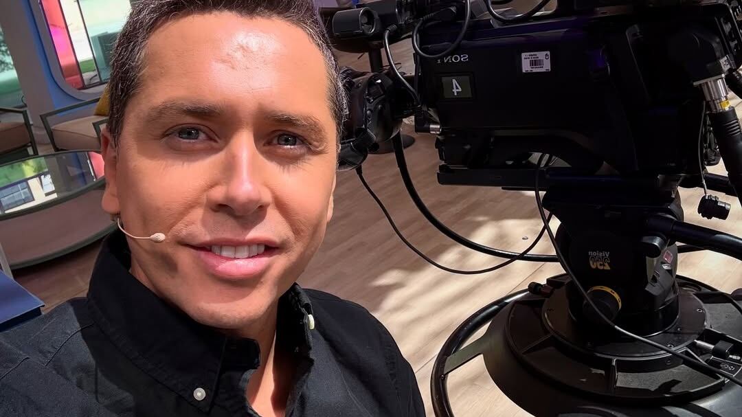 El director del Trabajo desmintió las versiones del rostro televisivo respecto de la ausencia de pagos a sus colaboradores. "El trabajo debe ser remunerado", afirmó Pablo Zenteno.