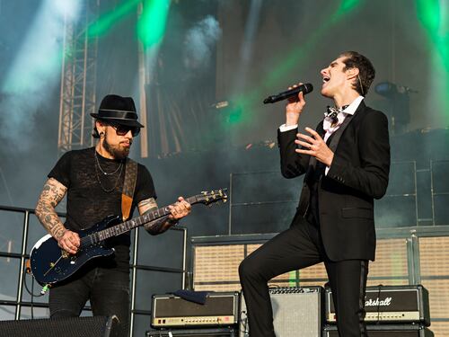 Músicos de Jane’s Addiction se van a las manos en pleno show
