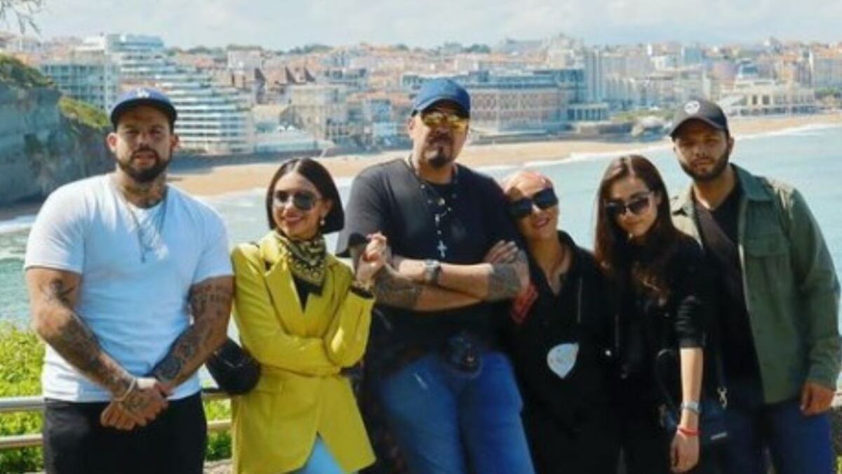 José Emiliano, el hijo mayor de Pepe Aguilar está trabajando con el equipo de sus hermanos Angela y Leonardo