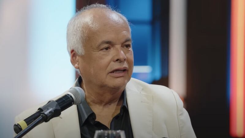 “Era mejor...”: Álvaro Salas realiza crítica a la televisión actual y acusa poca variedad de contenidos en íntima conversación con Lucho Jara