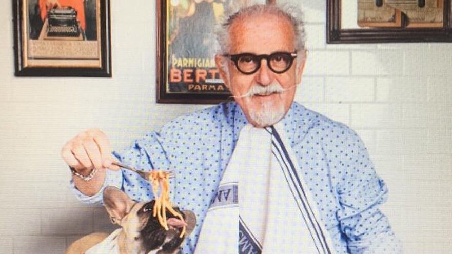 El chef italiano contó que tras la muerte de su mascota, la bulldog francés Rita María, decidió junto a su esposa levantarle en la casa un altar de recuerdo.
