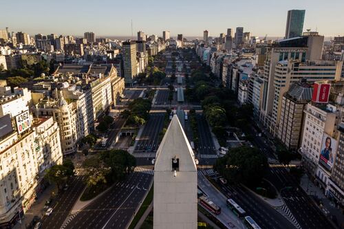 Argentina informa que ya tiene transmisión comunitaria de variantes brasileñas del covid