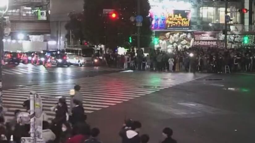 Festejo de hinchas japoneses, tras victoria 2-1 ante Alemania