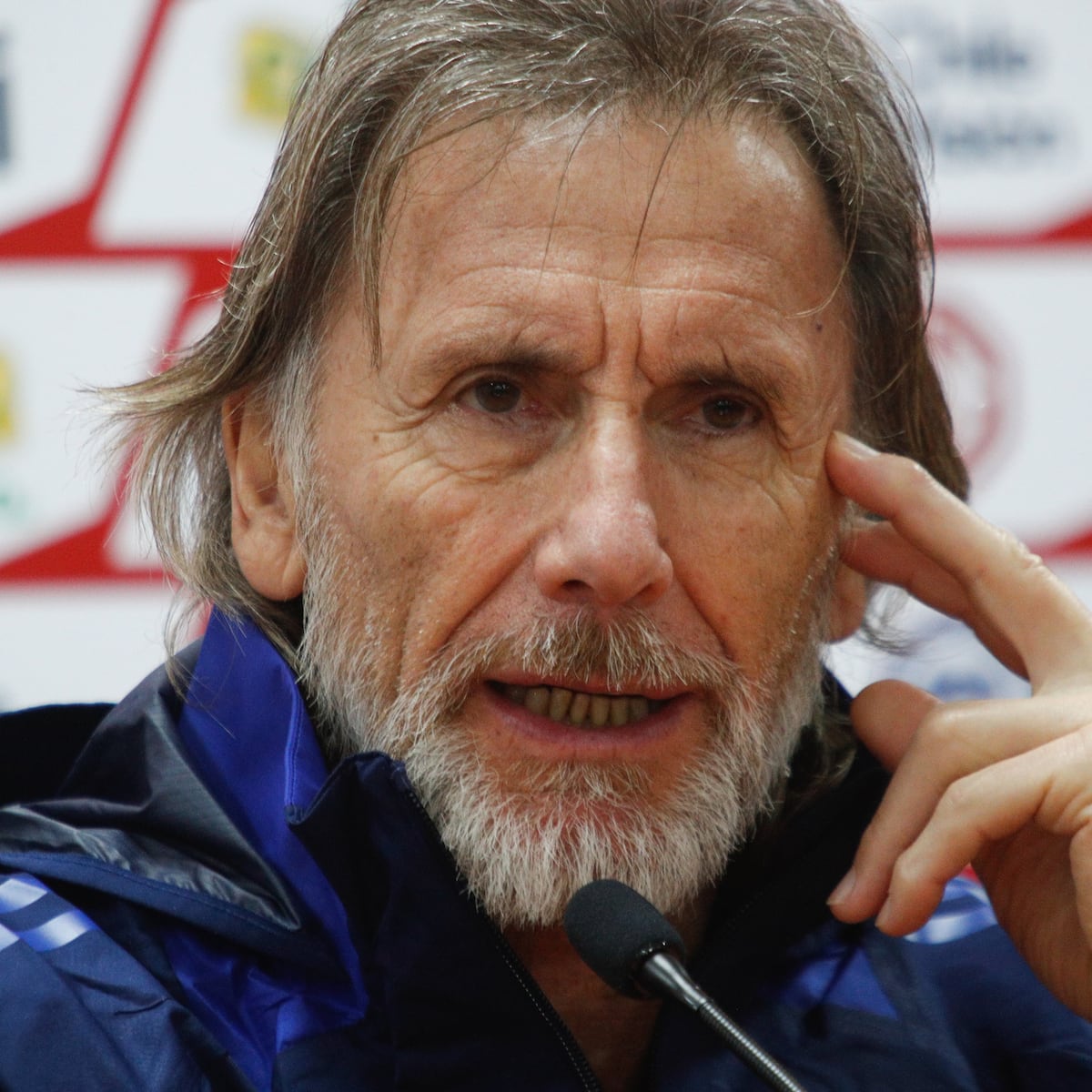 Ricardo Gareca considera llevar jugador de Colo Colo a Vélez Sarsfield Ricardo Gareca considera llevar jugador de Colo Colo a Vélez Sarsfield