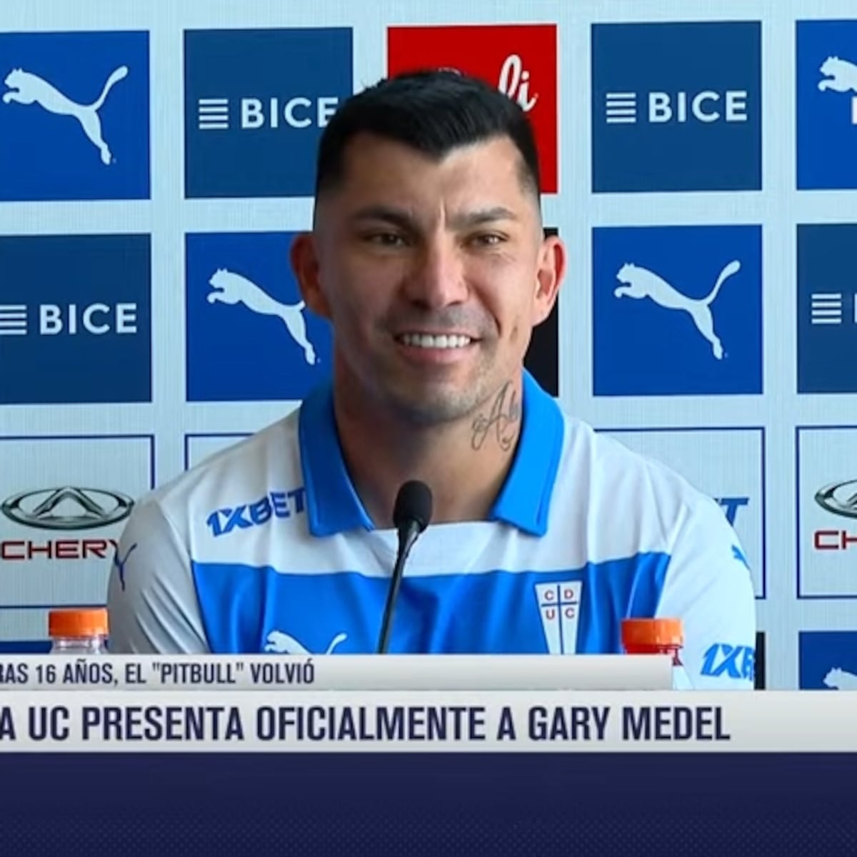 Gary Medel explica su regreso a la UC y nombra a Zampedri como capitán Gary Medel explica su regreso a la UC y nombra a Zampedri como capitán